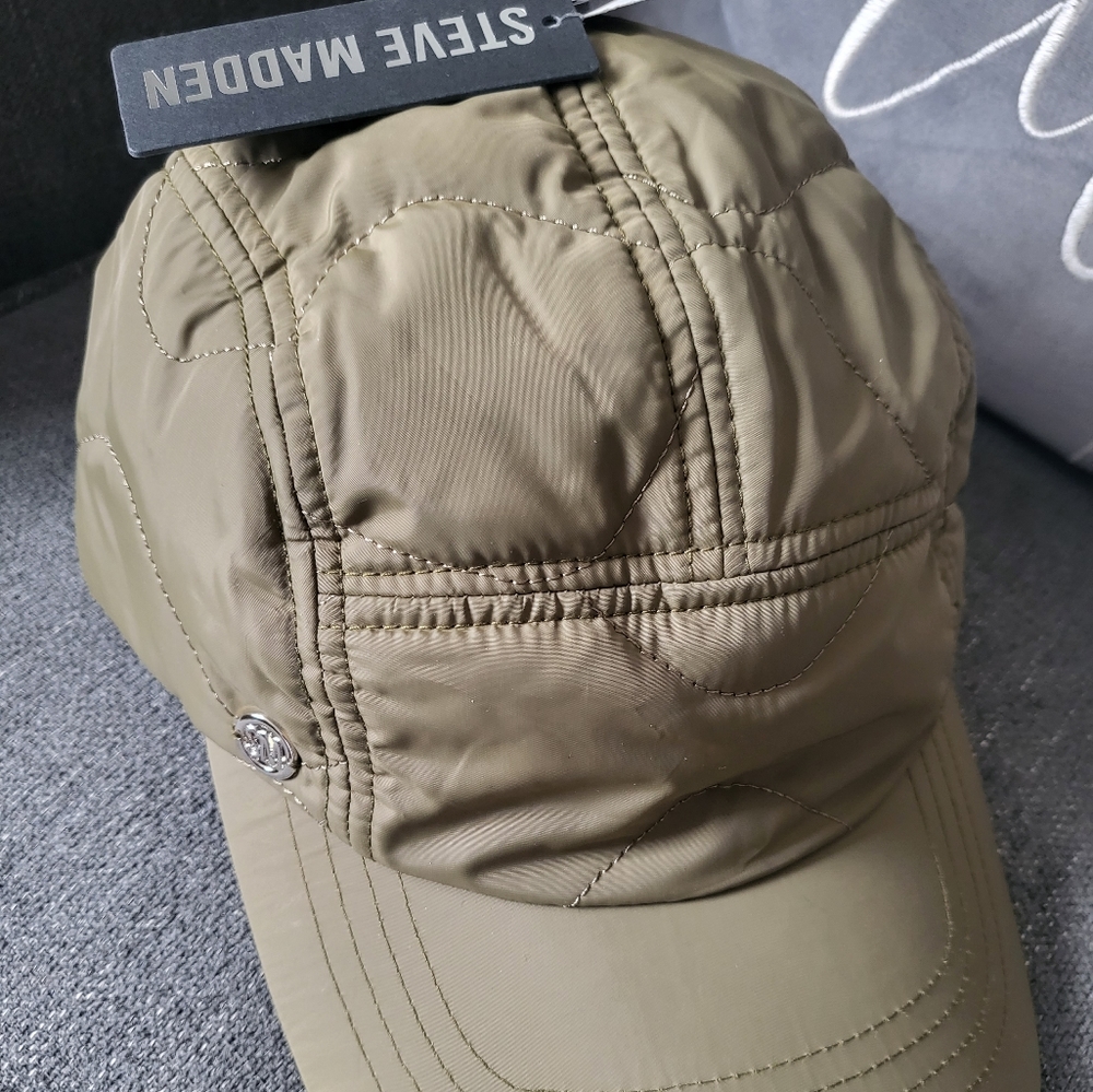 Steve Madden hat
